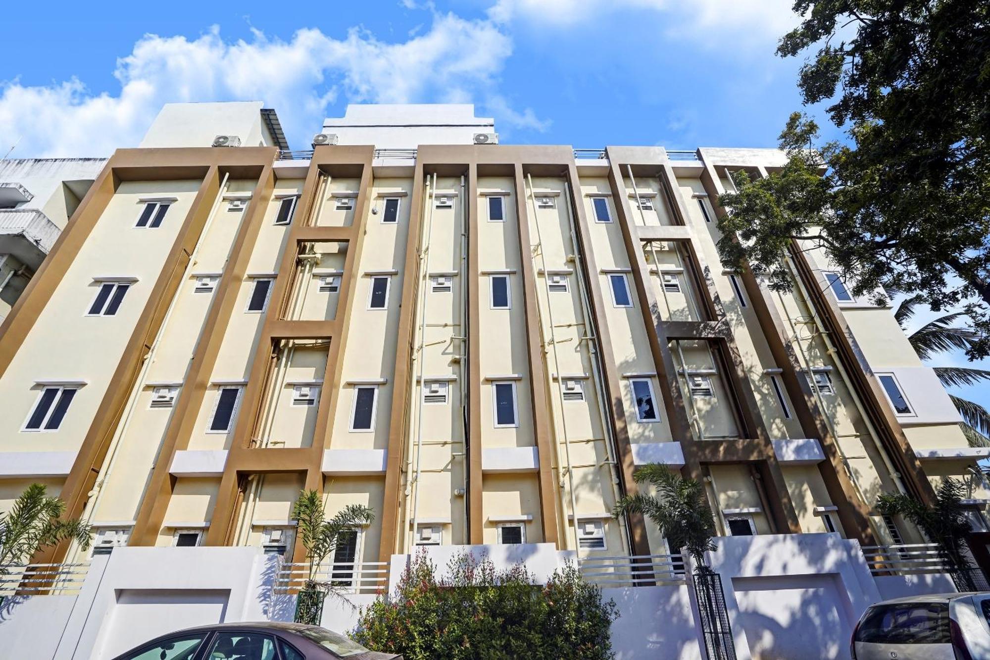 Capital O De Alphabet Kakinada Hotel Exterior photo