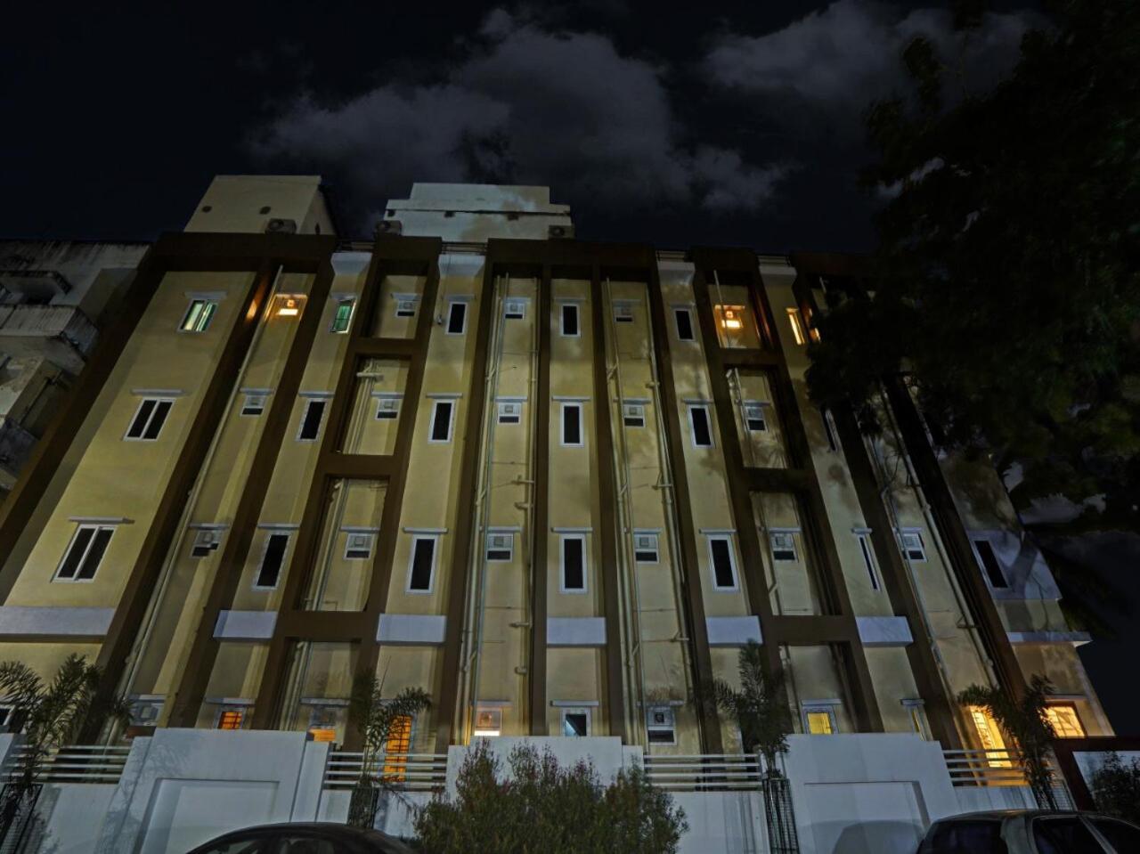 Capital O De Alphabet Kakinada Hotel Exterior photo