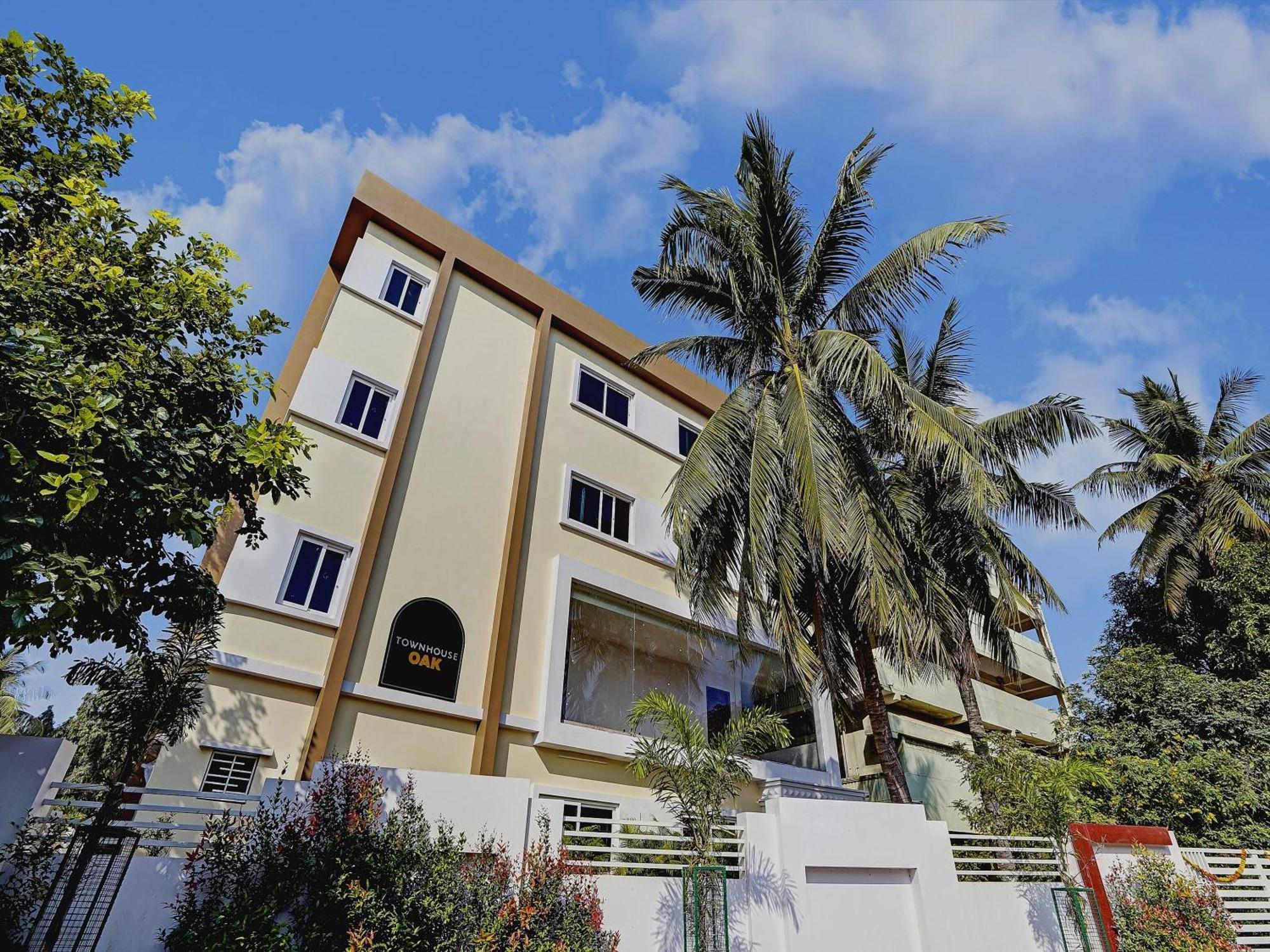 Capital O De Alphabet Kakinada Hotel Exterior photo