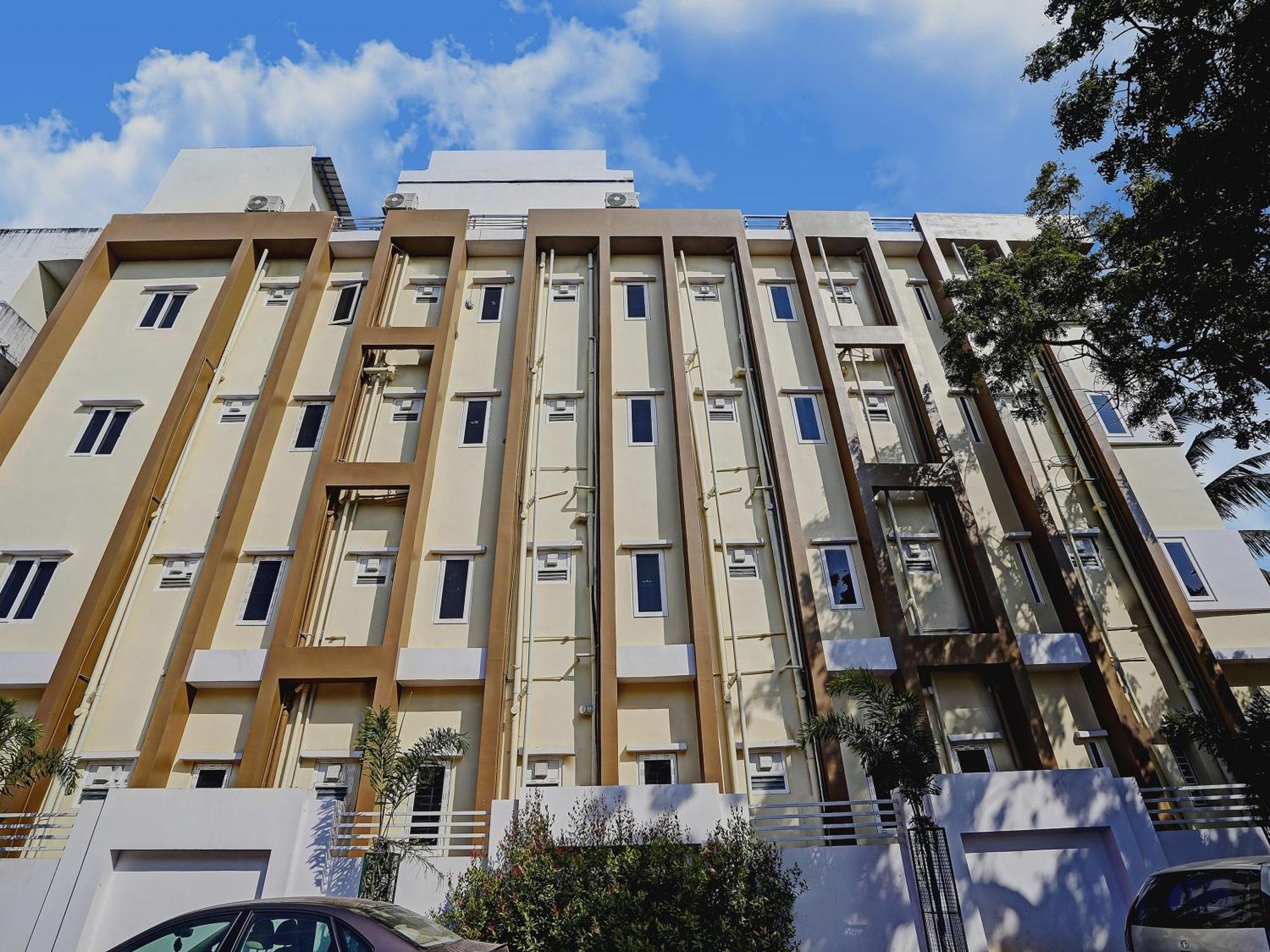 Capital O De Alphabet Kakinada Hotel Exterior photo