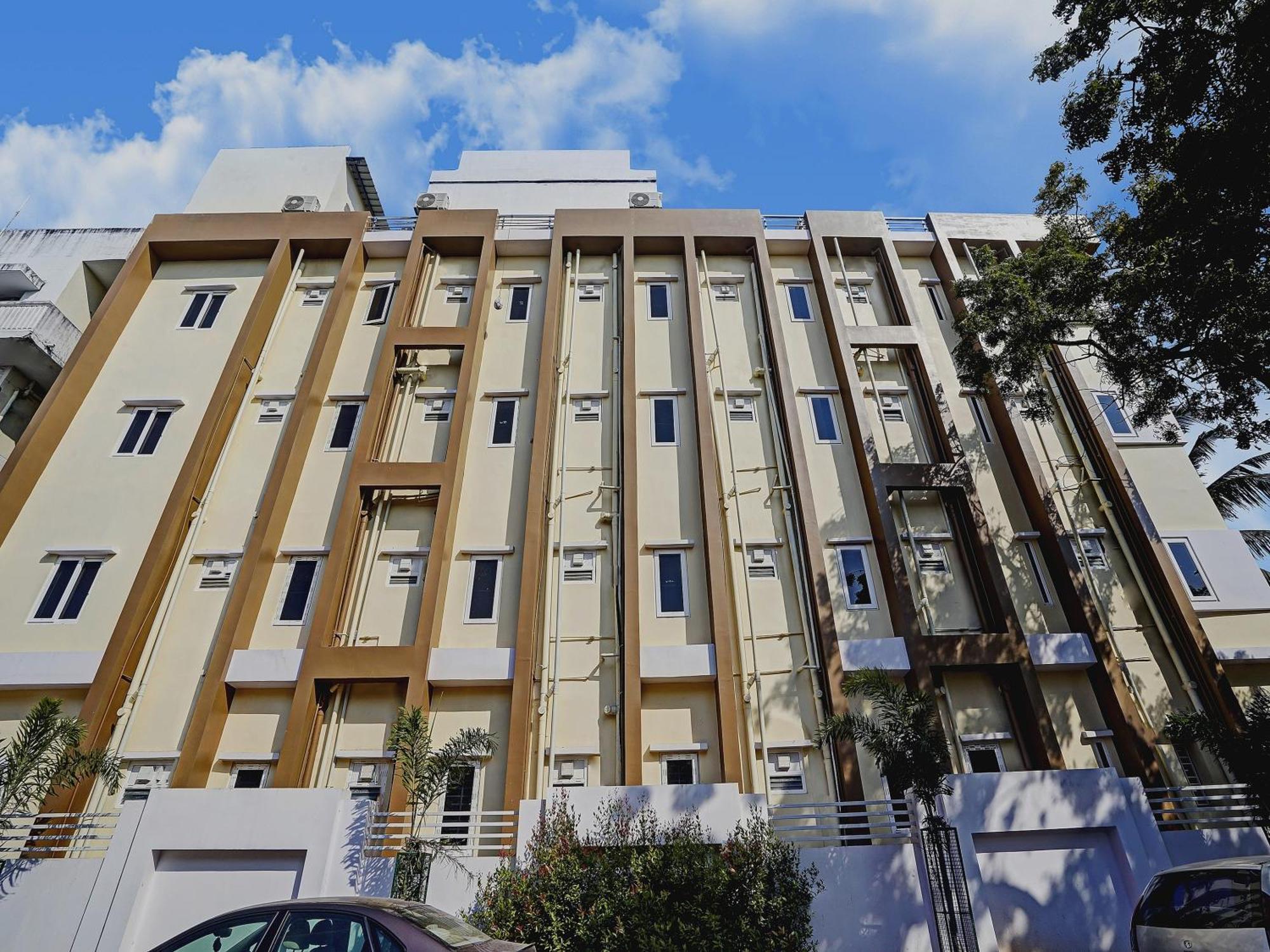 Capital O De Alphabet Kakinada Hotel Exterior photo